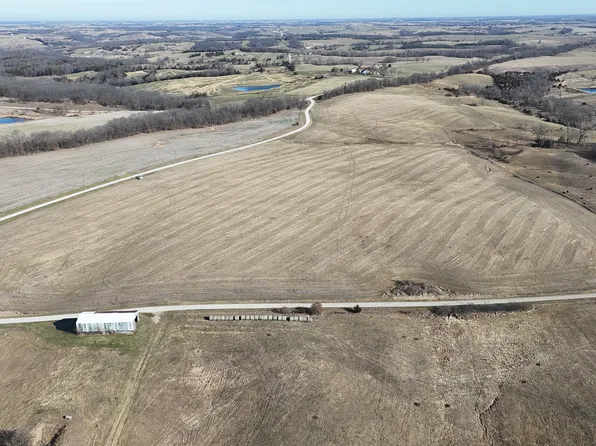 Camden Dr, Glenwood, MO 63541