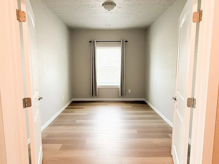 3605 S Rosa Parks Way — Photo 7