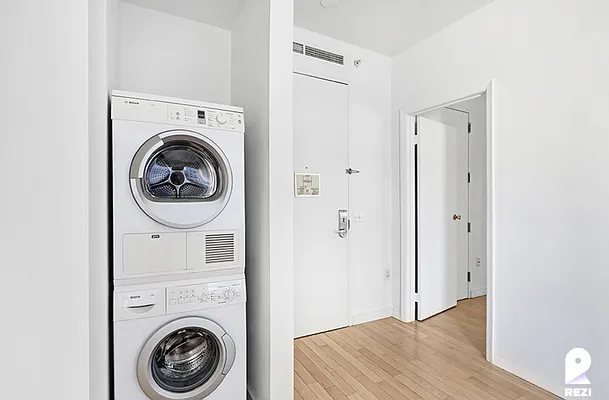 Rented by REZI | media 34