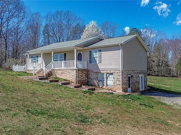 2nd image of 311 Fletcher Rd