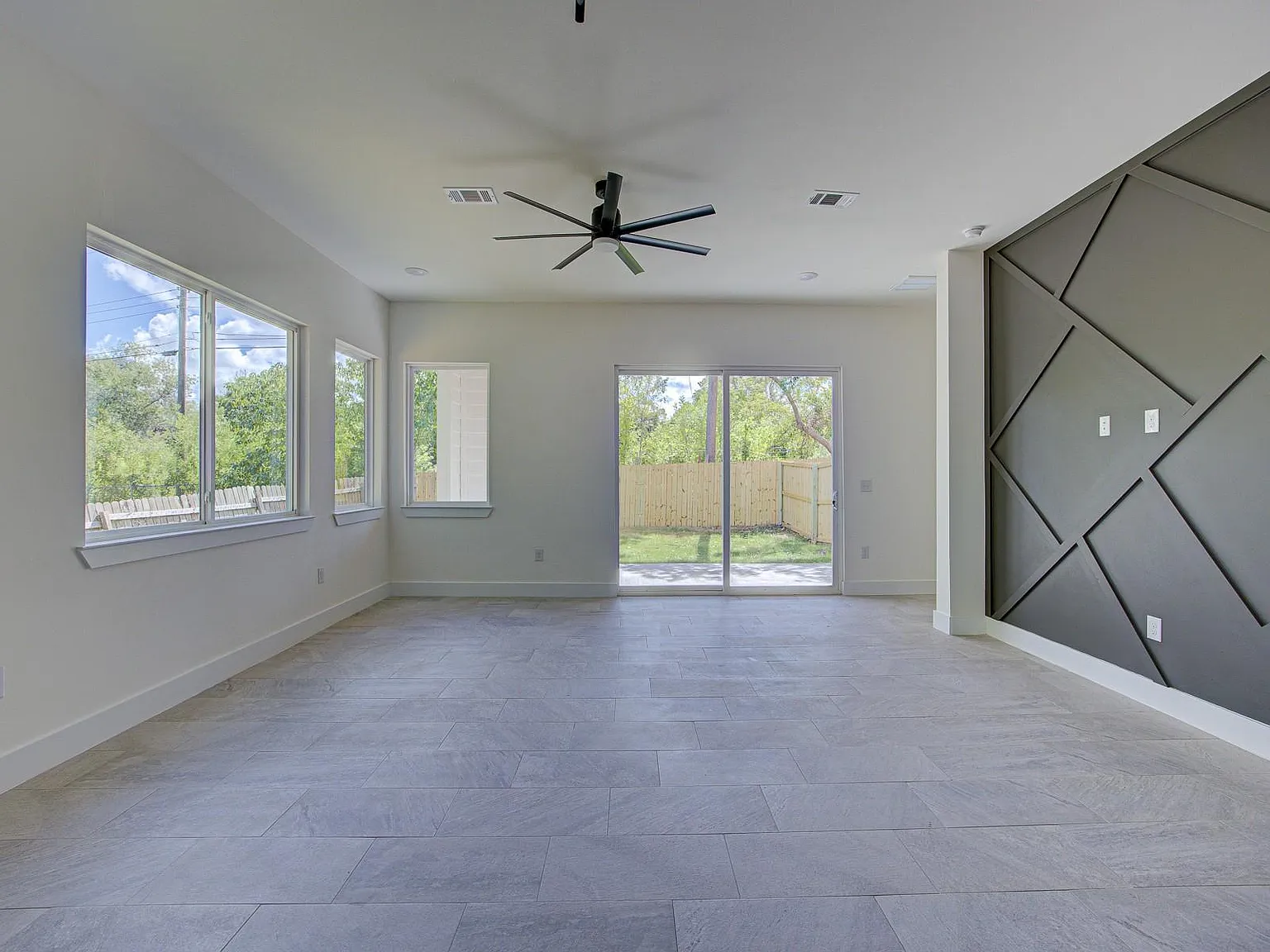 3 bed, 3.5 bath, 1830 sqft, $3,000 — Photo 4