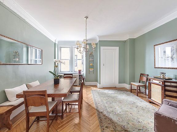 4th image of 610 W 110th St APT 7A