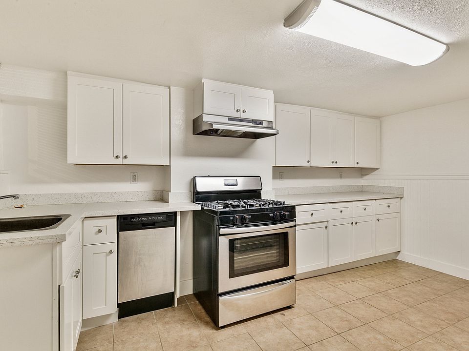 1st image of 3914 24th St #1/2