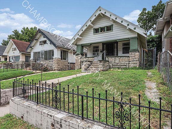 2nd image of 4018 College Ave