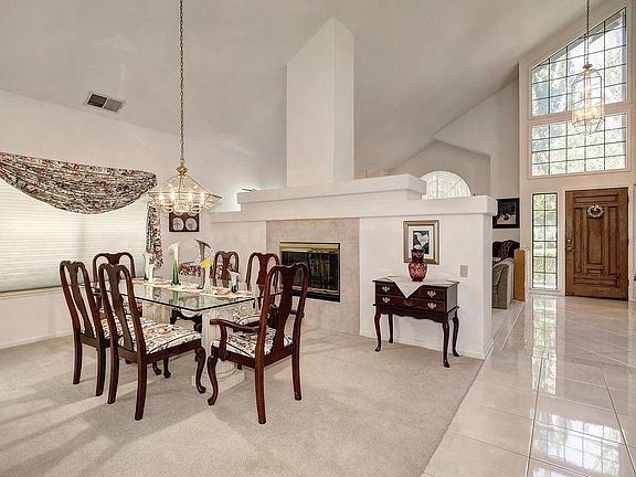 4th image of 11747 Hollenbeck Way