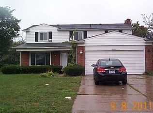 22425 Ivanhoe Ln, Southfield, MI