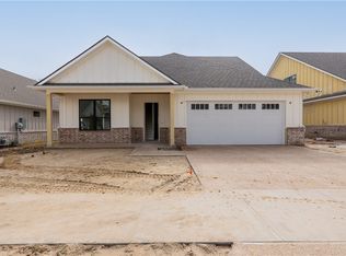 3005 Cadet Cir, Bryan, TX 77807