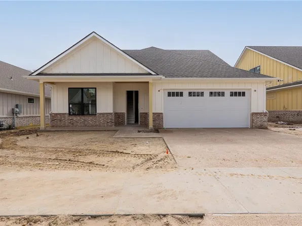 3005 Cadet Cir, Bryan, TX 77807