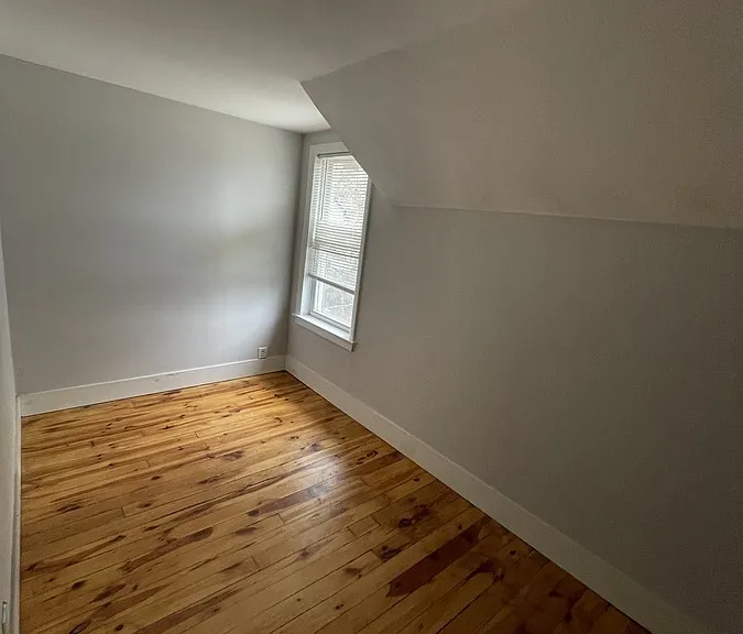 25 New Rochester Rd — Photo 5