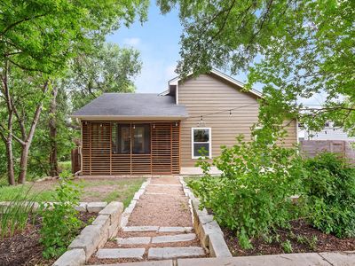 2111 E 8th St, Austin, TX, 78702