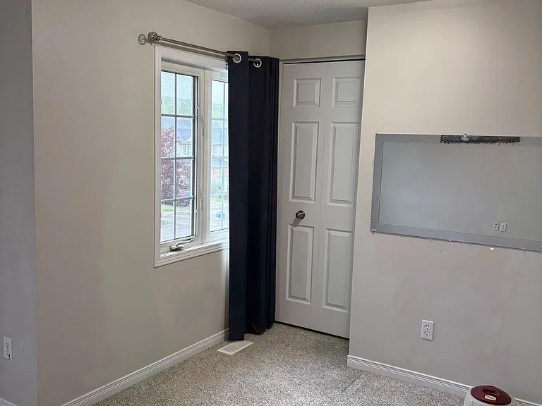 42 N Foxglove Cres — Photo 25