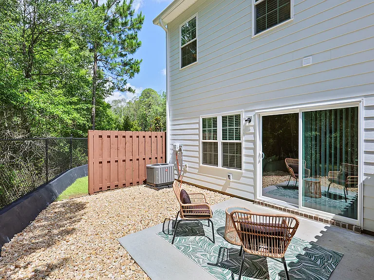 102 Lusk Ln — Photo 30