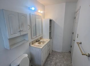 132 Reed Ave #1, Kalamazoo, MI 49001