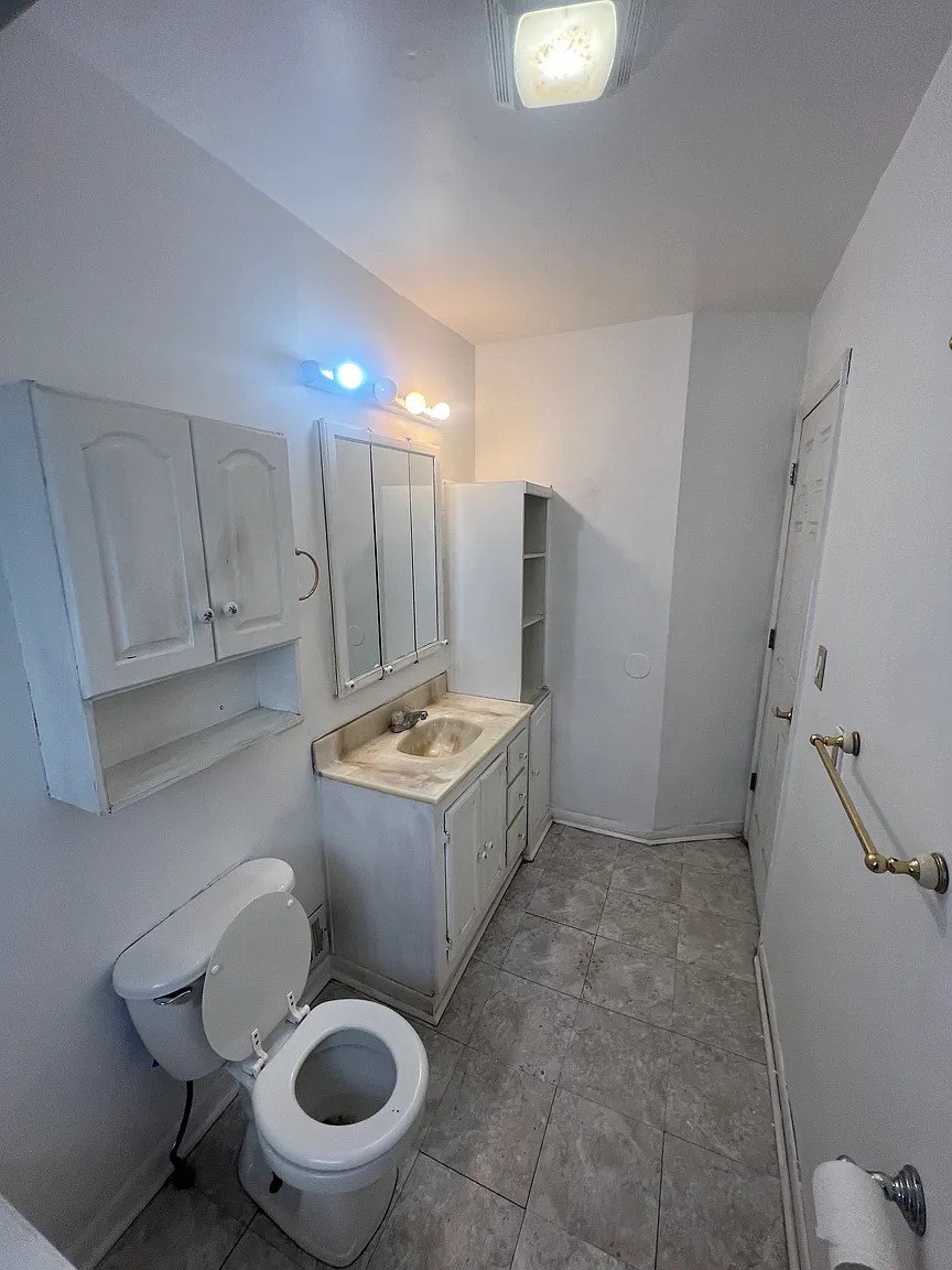 132 Reed Ave #1 photo 1