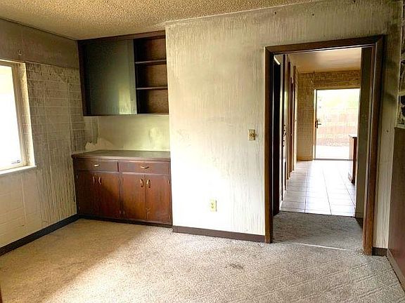 5th image of 2636 E 37th Ave
