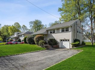 11 N Derby Rd, Springfield, NJ 07081