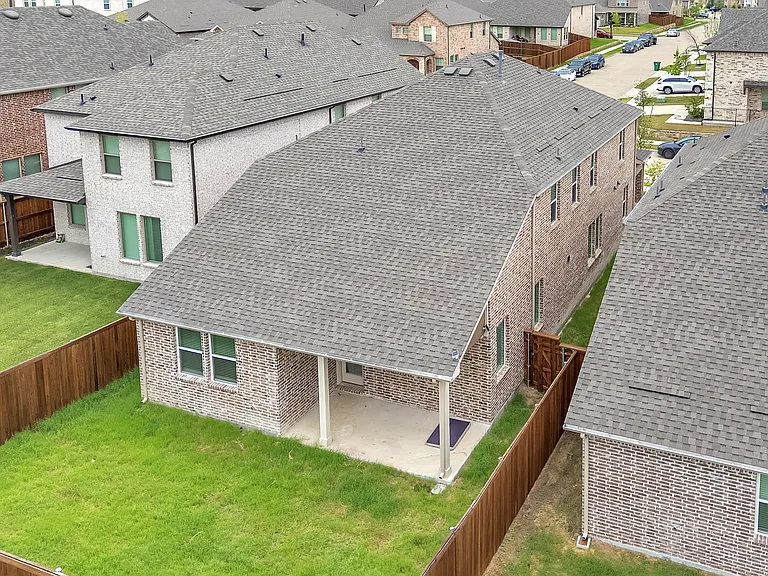2136 Sunnymede Dr — Photo 35
