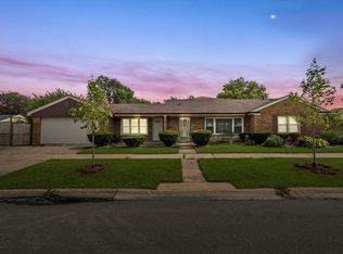 7801 S Kilpatrick Ave, Chicago, IL 60652