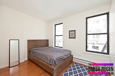 Rented by R New York