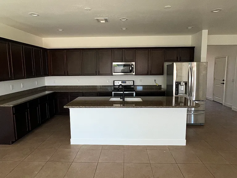 22462 E Camina Plata — Photo 4