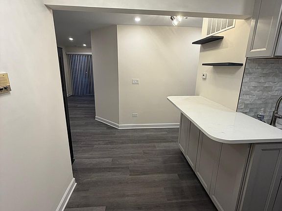 4th image of 651 Hapsfield Ln APT 202