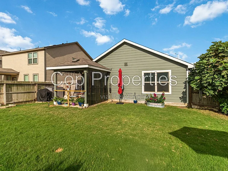 2425 Ayers Dr — Photo 27