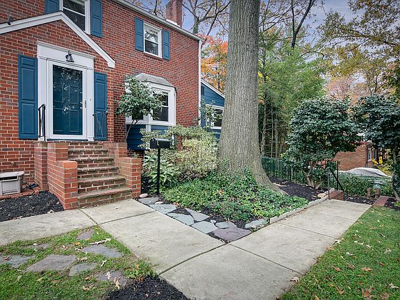 2nd image of 6001 41st Ave