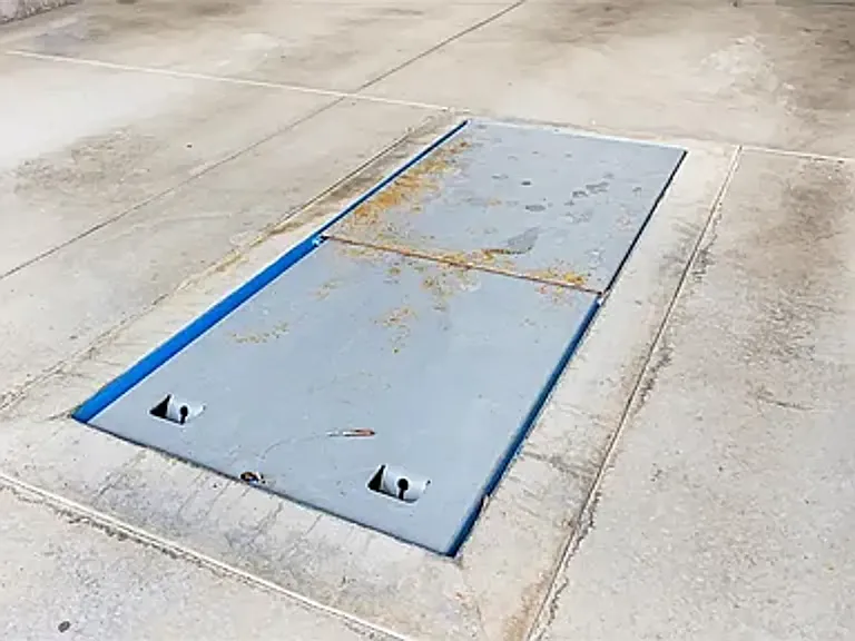 2344 Roca Dr — Photo 25