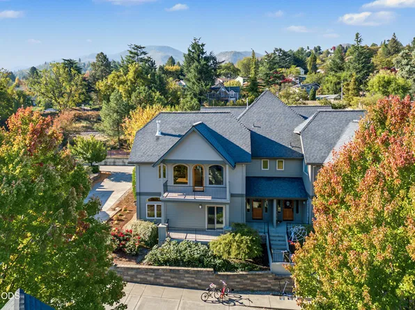 524 W Nevada St, Ashland, OR 97520