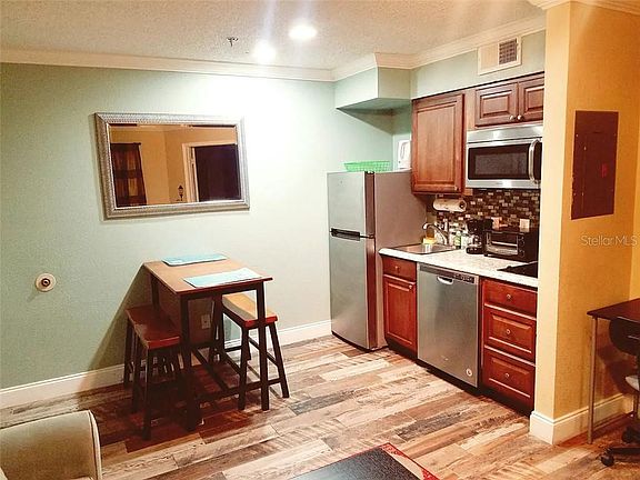 4th image of 3100 Parkway Blvd #127