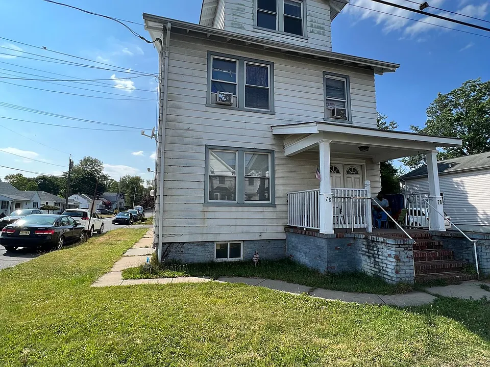 78 Main St #3