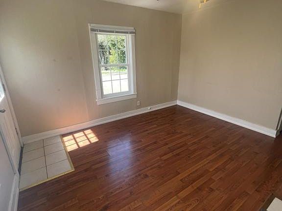 3rd image of 205 N 12th St