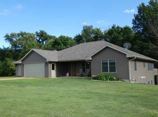 26445 Windy Point, Cuba City, WI 53807