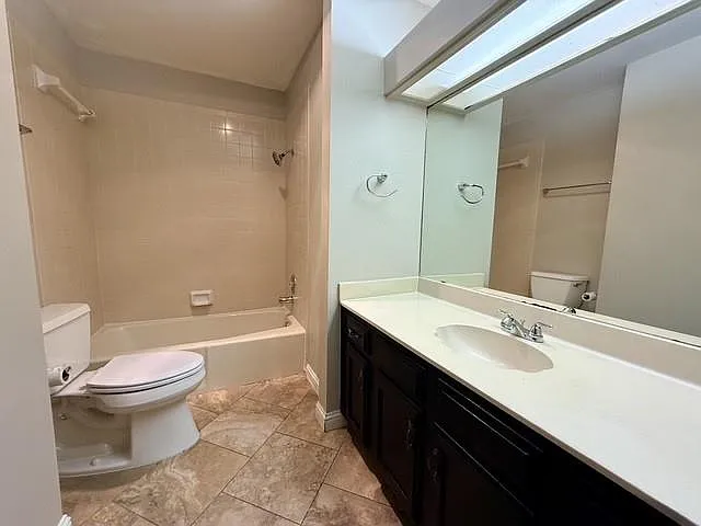 1920 White Oak Cir — Photo 15