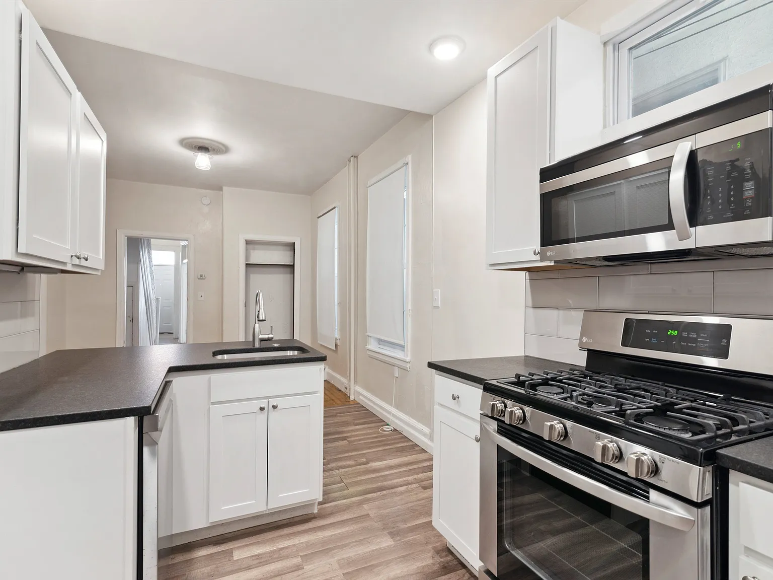 2012 N Carlisle St Unit 1 — Photo 4