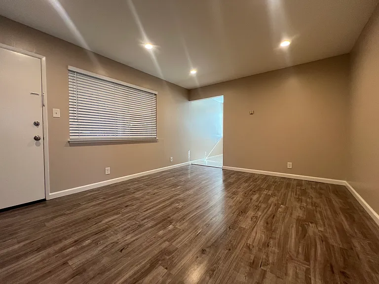 510 Castro St #A — Photo 12