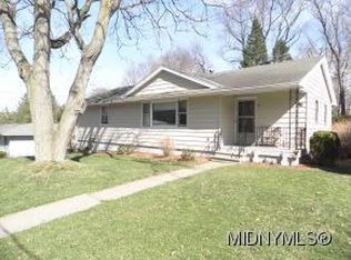 17 Harts Hill Cir, Whitesboro, NY 13492