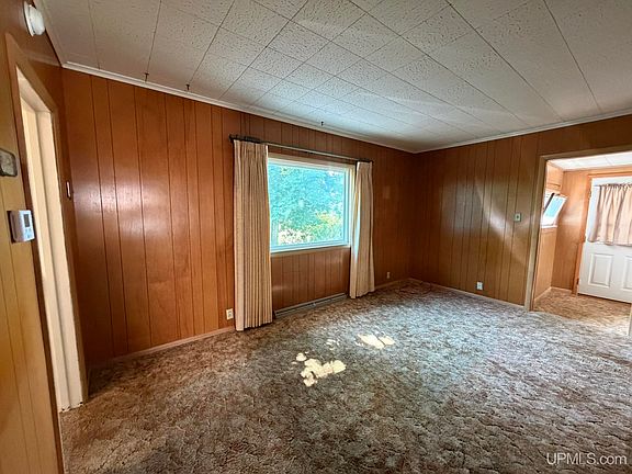 4th image of 608 E Sagola Ave