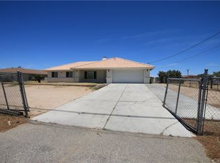 16676 Eucalyptus St, Hesperia, CA 92345