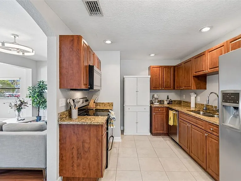 3901 N Ola Ave — Photo 13