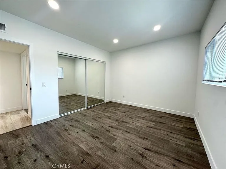 6255 Woodman Ave #201 — Photo 6