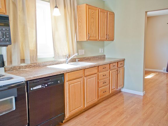 4th image of 714 24th St