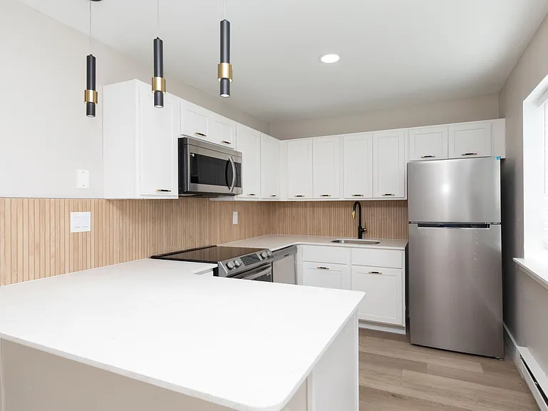 Laura Lane Apartments — Photo 49