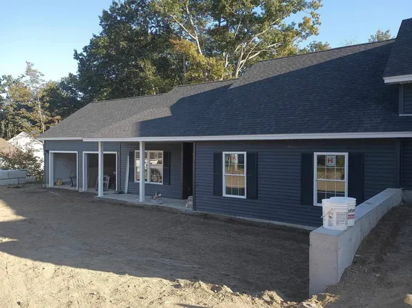9 Violet Drive #A, Farmingdale, ME 04344