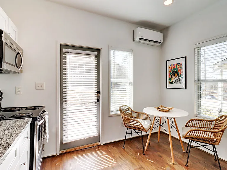 51 Bowen Ave SE — Photo 4