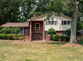 1625 26th St NE, Hickory, NC 28601