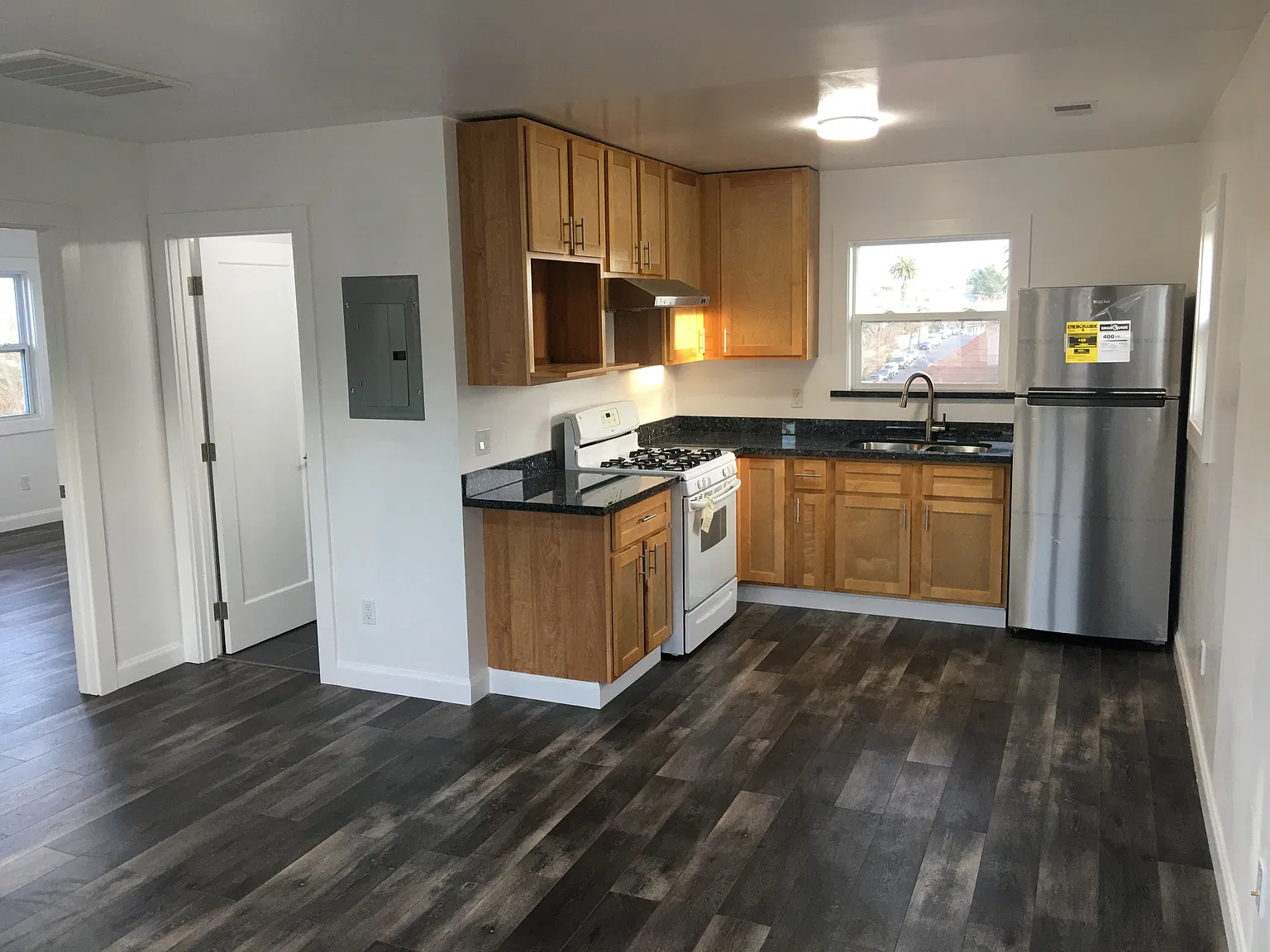 1752 21st Ave — Photo 3