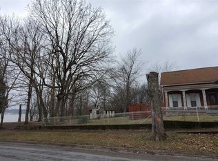 158 S Locust St, Elizabethtown, IL 62931