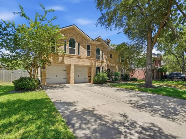 318 Indian Summer Dr, Sugar Land, TX 77479