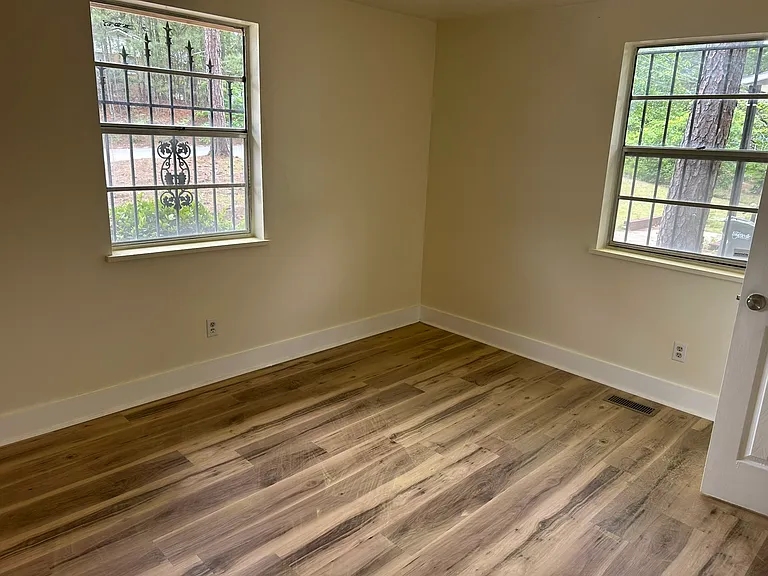 2342 Lake Ave — Photo 4